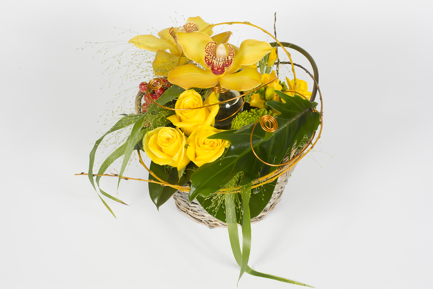Composition florale ronde jaune et orange – Ambre