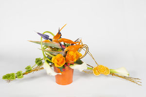 Composition florale horizontale orange et blanc – Ecorce d'orange