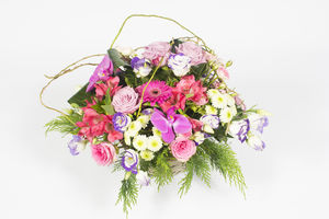 Panier rond de fleurs